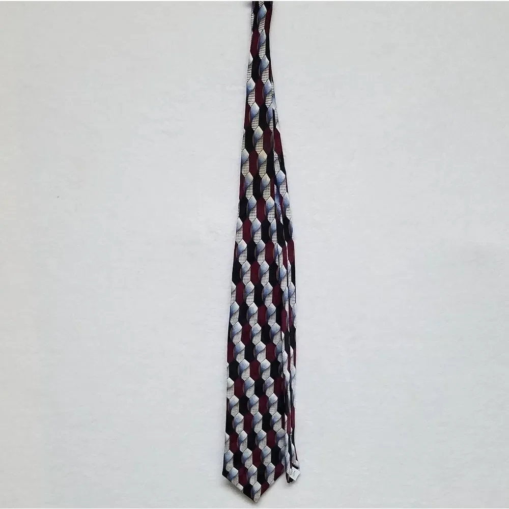 VINTAGE Oscar de la Renta Blue Diamond Imported Silk USA Made Tie
